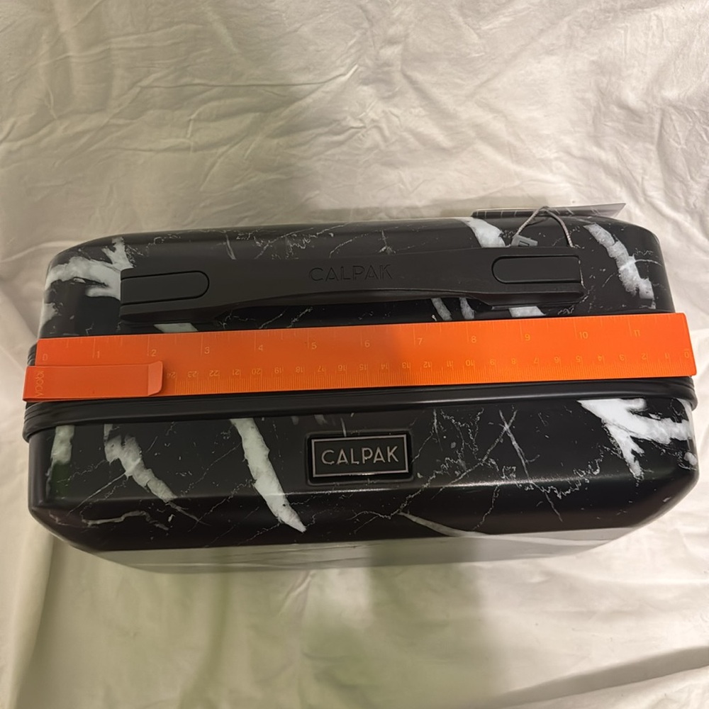 Calpak vanity case midnight Marble - Picture 2 of 10